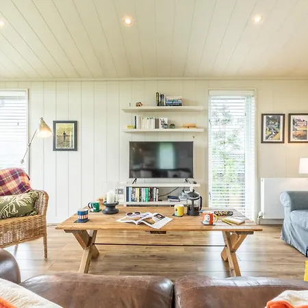 2 Bed In 80563