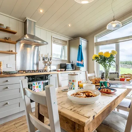 Ferienhaus 2 Bed In 80563 *